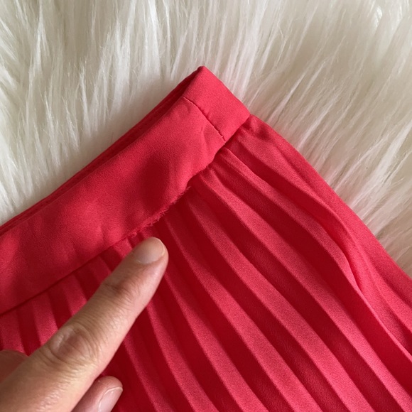 LOFT coral pleated midi skirt - Picture 4 of 4